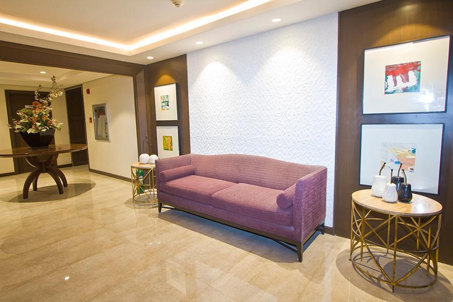 Crown Regency Hotel Makati Makati City Buitenkant foto