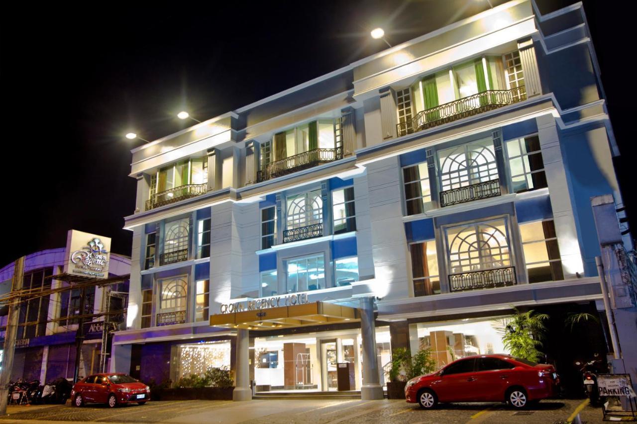 Crown Regency Hotel Makati Makati City Buitenkant foto