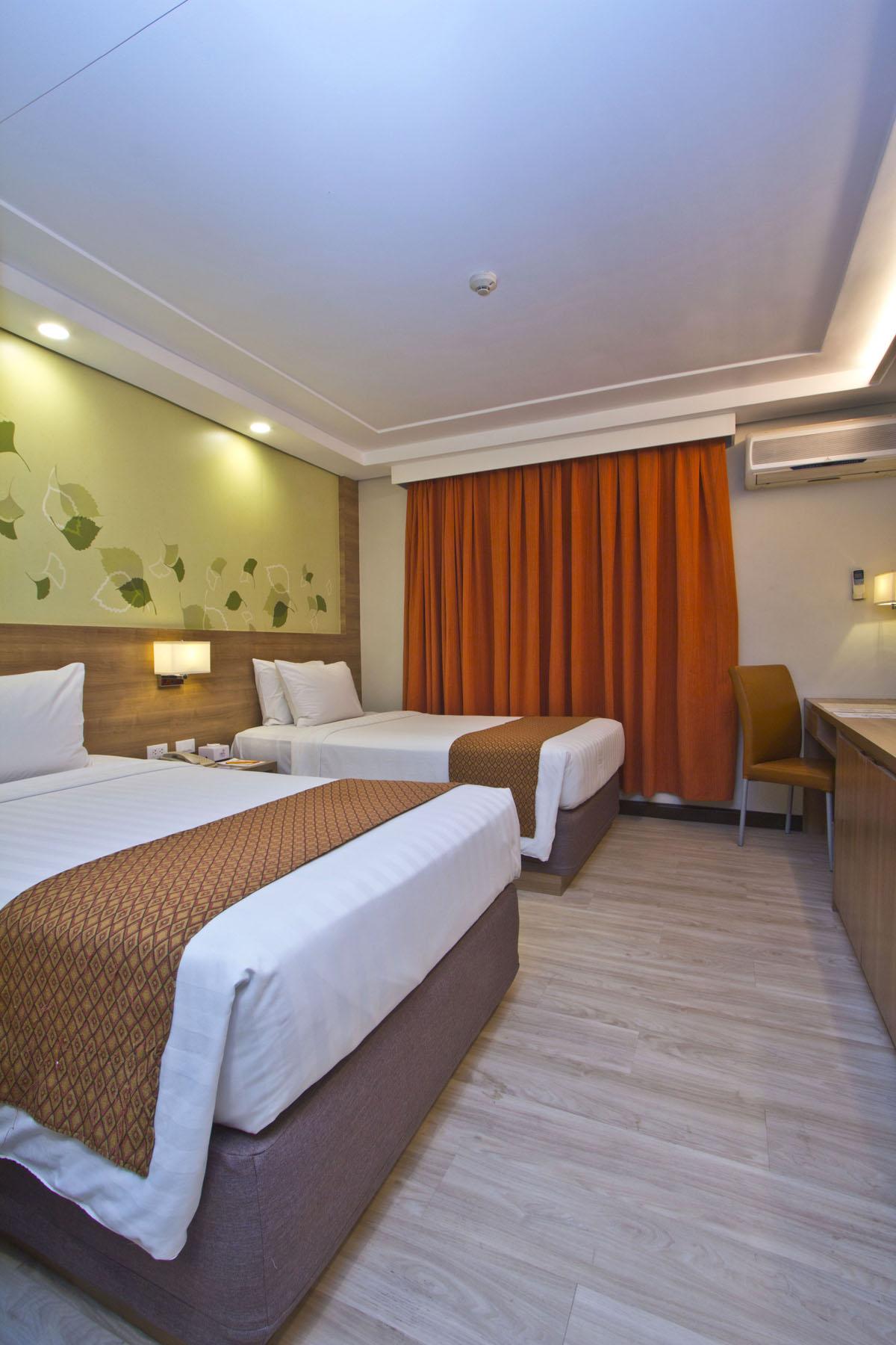 Crown Regency Hotel Makati Makati City Buitenkant foto