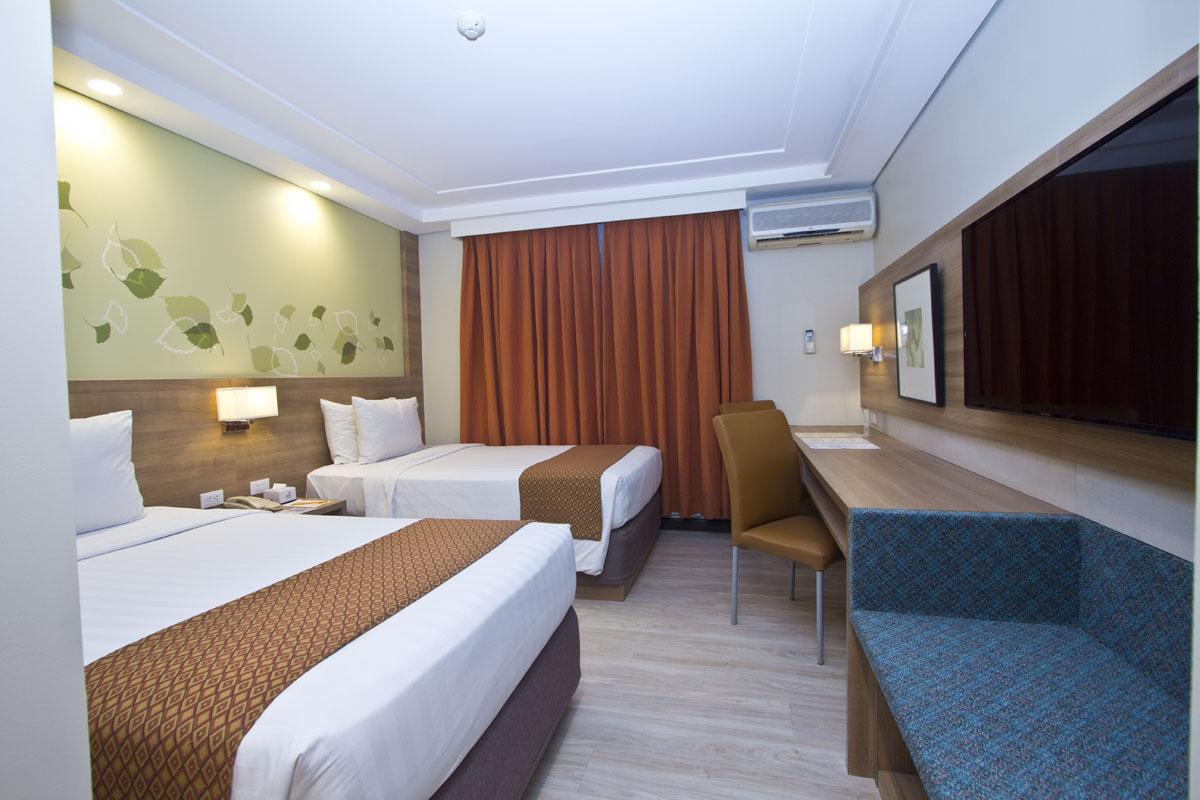 Crown Regency Hotel Makati Makati City Buitenkant foto