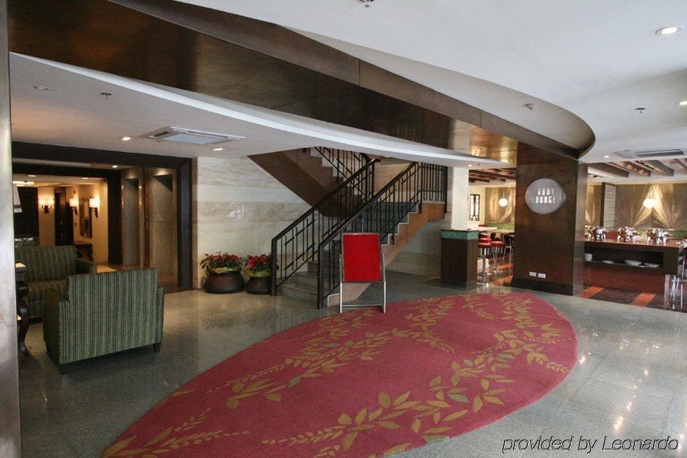 Crown Regency Hotel Makati Makati City Buitenkant foto
