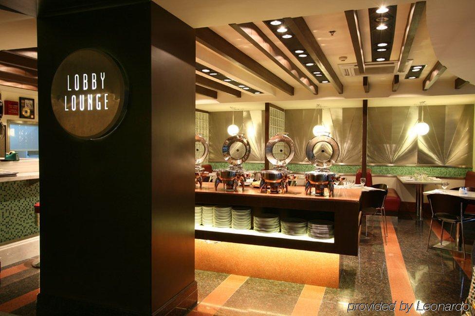 Crown Regency Hotel Makati Makati City Buitenkant foto