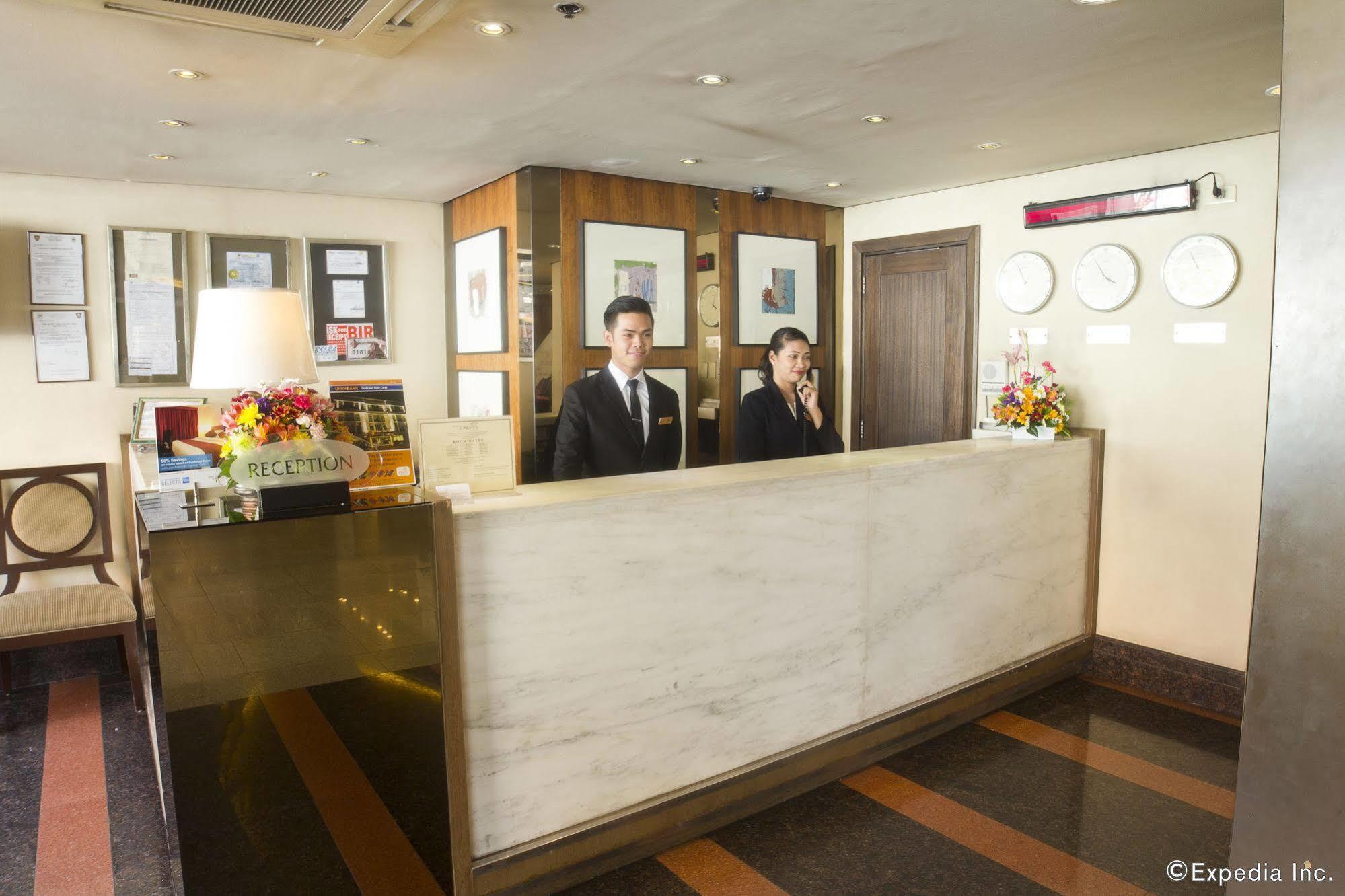 Crown Regency Hotel Makati Makati City Buitenkant foto